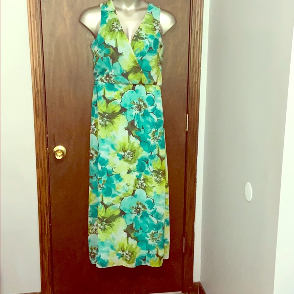 Karen Stevens Green Floral Pattern Dress